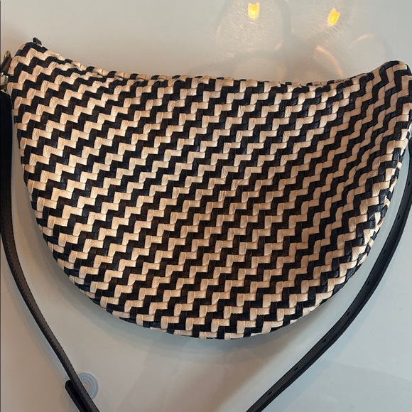 Clare V Black and Cream Le Grande Fanny - Picture 6 of 6